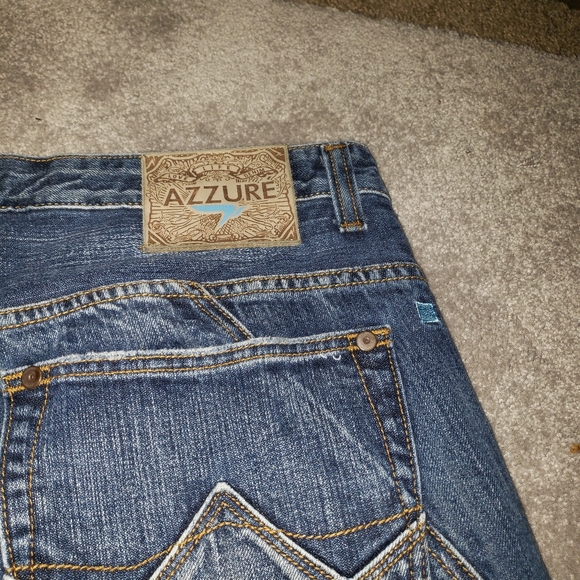 Azzure Shorts - Picture 3 of 4